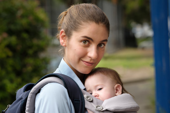 Nathalie Morris plays teenage Oly in Bump.