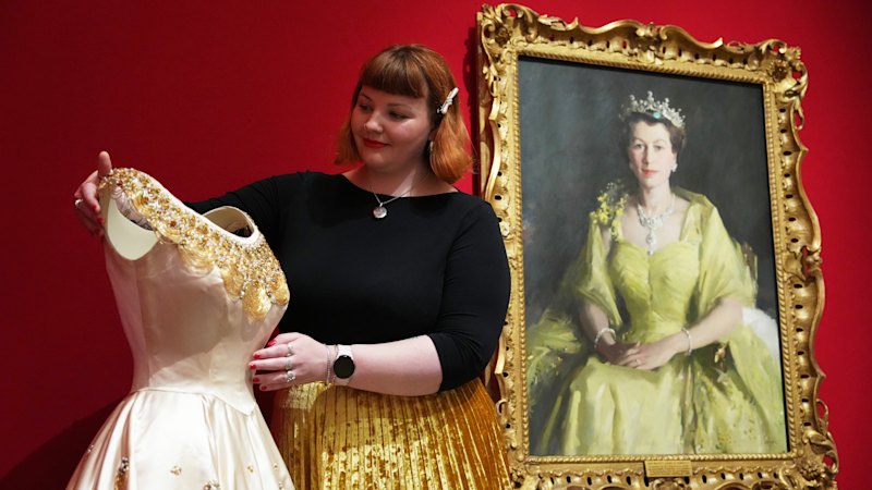 How a young Queen Elizabeth spoke to the world through her wardrobe