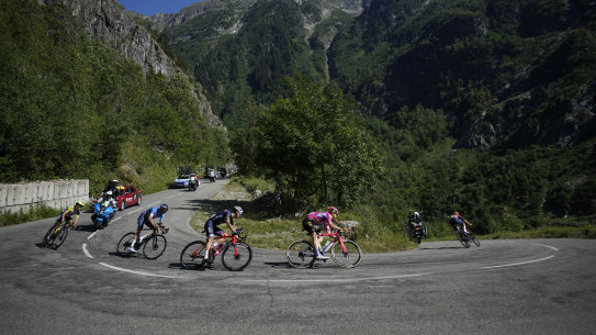 The breakaway on Col de la Croix de Fer en route to the finish at Alpe d’Huez.