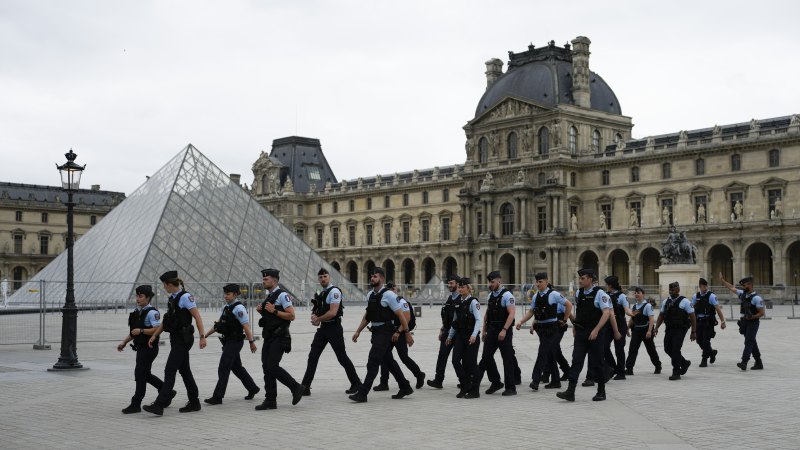 ‘Freedom pays the price’: Paris crime rate drops amid police crackdown