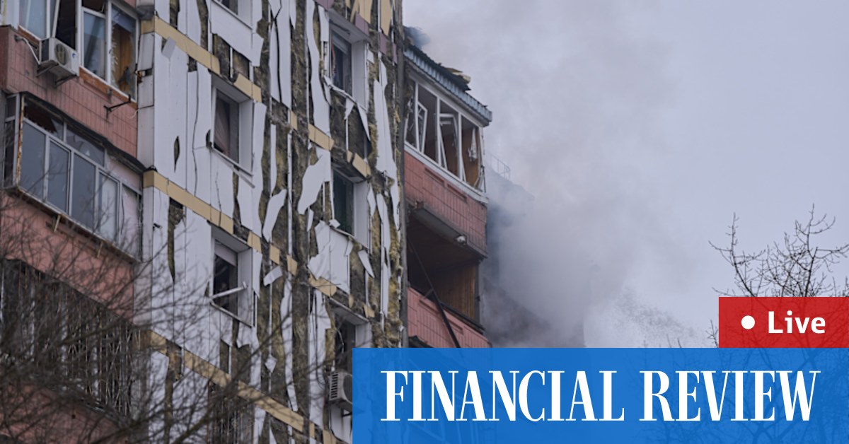 Russia bombards Kyiv as Zelensky heads to Florida for talks