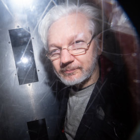 Juliaj Assange