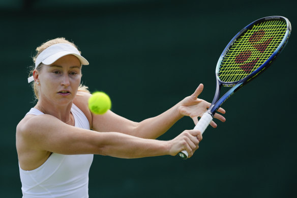 Daria Saville against Marta Kostyuk.