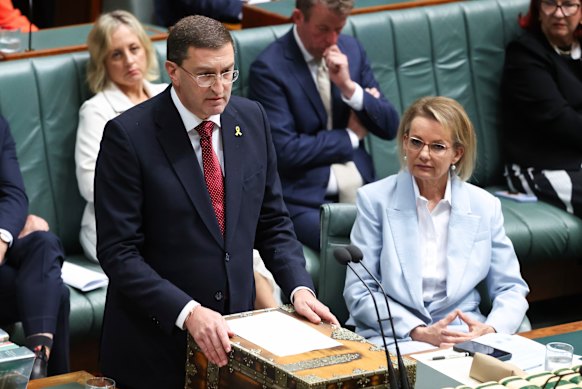 Julian Leeser delivers a condolence motion in parliament.