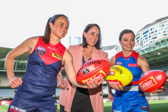 Daisy Pearce, Nicole Livingstone and Western Bulldogs captain Ellie Blackburn.