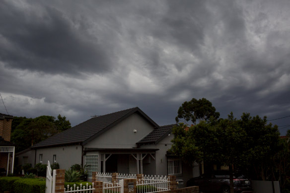 Looming interest rate rises will constrain how much home buyers can borrow.