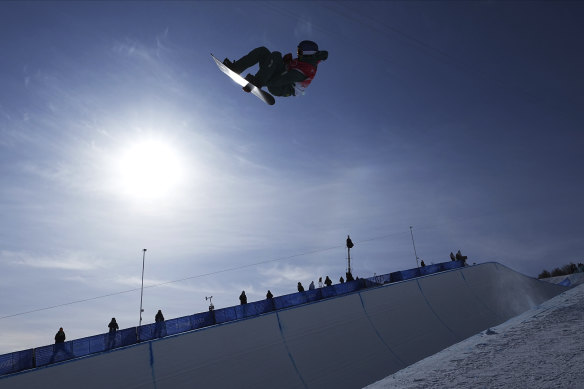Scotty James flies high.