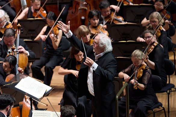 Donald Runnicles preserves the tension to the end. 