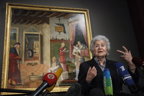 Irina Antonova speaks in front of a masterpiece by Vittore Carpaccio at  the Pushkin Fine Arts Museum.
