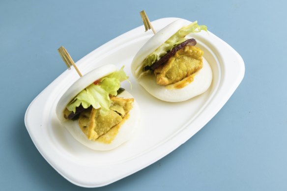 Momo burger.