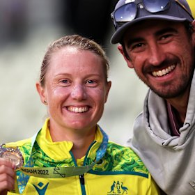 Alyssa Healy with Mitchell Starc.