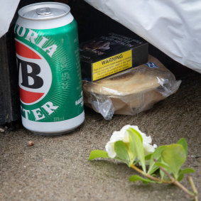 A tribute to Shane Warne’s common touch lies at the base of his MCG statue on Saturday morning.