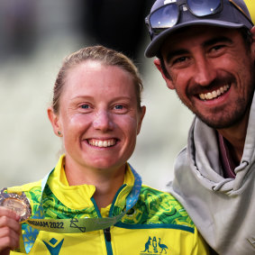 Alyssa Healy with Mitchell Starc.