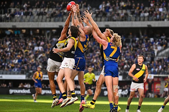 The Tigers had been on a 12-game losing streak that they were widey tipped to extend when they took on the Eagles at home on Saturday.