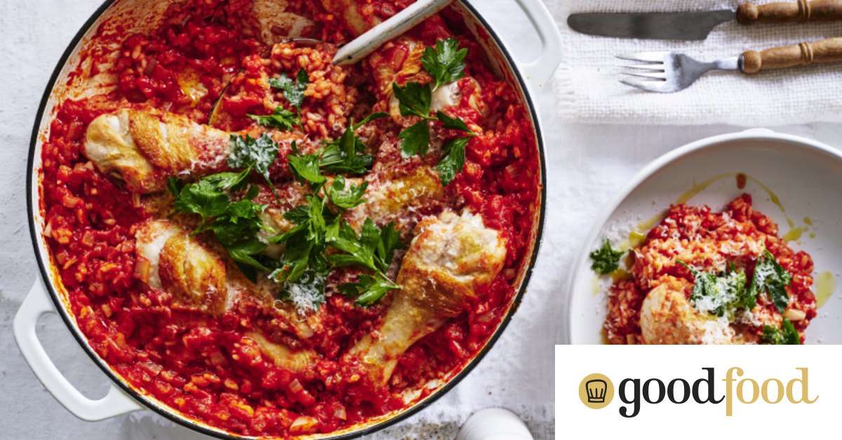 One-pot oven baked risotto with chicken drumsticks and tomato, Adam