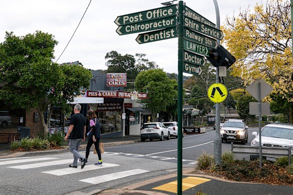 There are a surprisingly wide range of amenities in Upwey, including many cafes. 