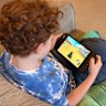  Icarus Biggs playing the Switch 2.