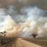 Residents near Queensland-NSW border told to flee as bushfire nears