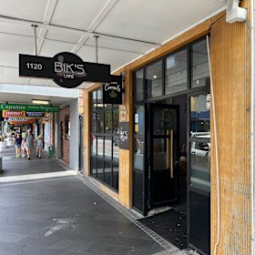 Bik’s cafe in Botany for hot cakes, haloumi and a bulletproof coffee.