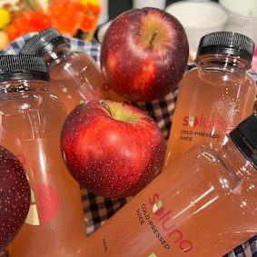 Bravo apples and the Soluna juice.