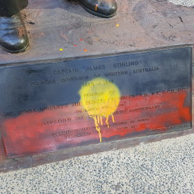 The Aboriginal flag was painted at the bottom of the statue.
