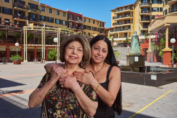 Gina and Josephine di Francesco at the Italian Forum, Leichhardt.