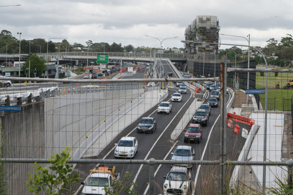 Traffic from the inner west – from the City West Link and The Crescent – moves toward the Anzac Bridge.
