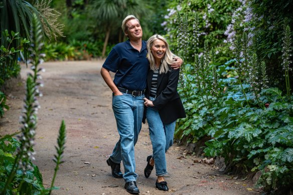 Shane Warne (Alex Williams) with Simone Callahan (Marny Kennedy) in happier times.