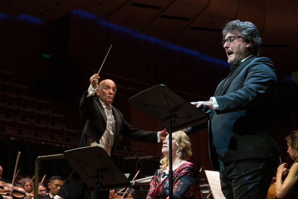 Pinchas Steinberg conducted the Opera Australia Orchestra, while French baritone Ludovic Tezier played the villainous Barnaba.