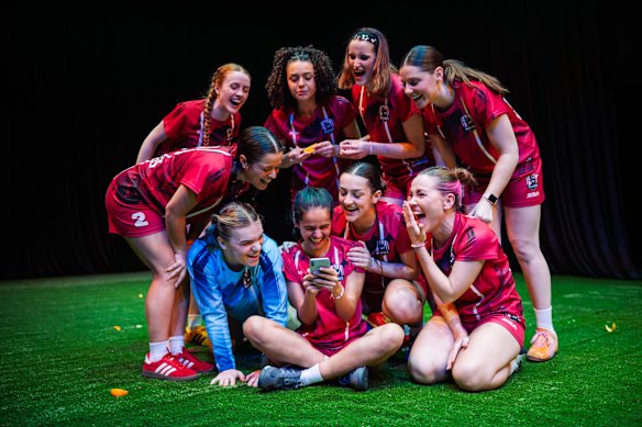 The Wolves follows the fortunes of a girls’ soccer team and is centred on their weekly training sessions.
