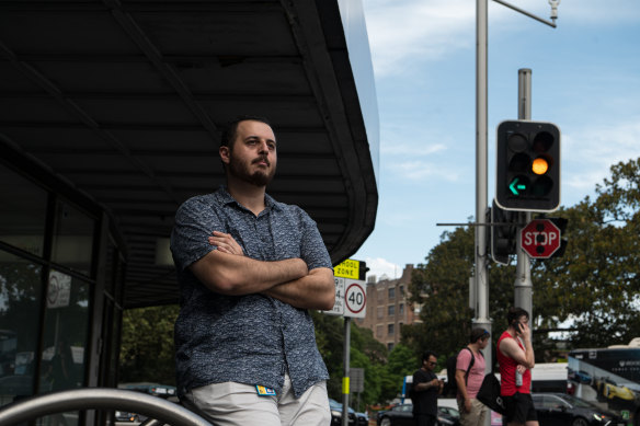 Jacob Elmasry from the University of Sydney says red light intersections often don’t provide enough decision time, leaving motorists in the dilemma zone. 
