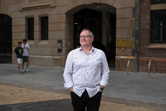 Emeritus Professor David Geelan said universities had to straddle the competing demands for convenience and social interaction from students.