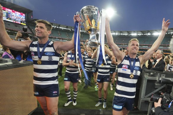 Tom Hawkins and Joel Selwood with the 2022 premiership cup.