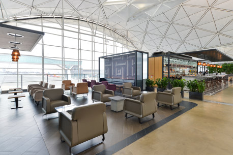 Originally slated for permanent closure, Qantas has reopened its Hong Kong lounge. 