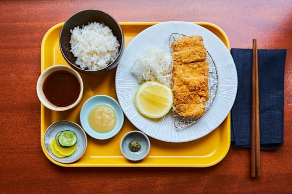 Moon Mart’s tonkatsu rice set.