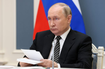 Rusya Devlet Başkanı Vladimir Putin, Rusya'nın başkenti Moskova'da bulunan Avrasya Yüksek Ekonomi Konseyi toplantısına video konferans yoluyla katıldı.