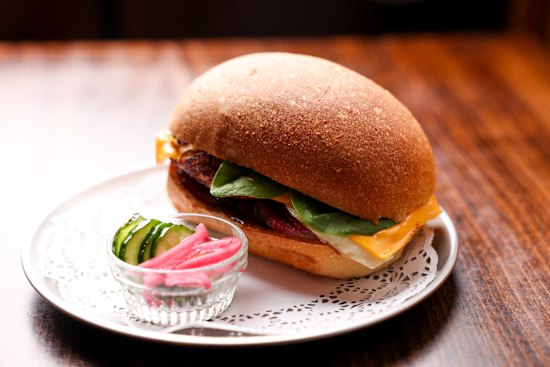 Hamon bulakenya brekkie roll.