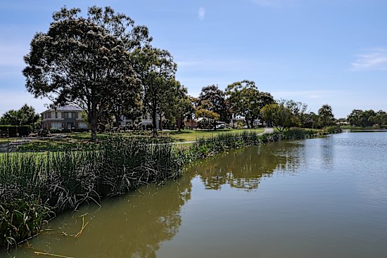 Life in Narre Warren South.