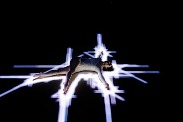 Chunky Move’s Glow, which featured Sara Black on Thursday night, is still impressive 20 years after it first premiered.