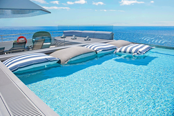 Stretch out poolside.