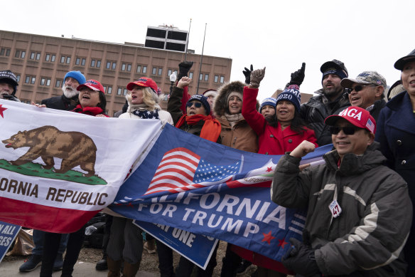 Trump supporters welcome prisoners being released from the DC Central Detention Facility on Tuesday.