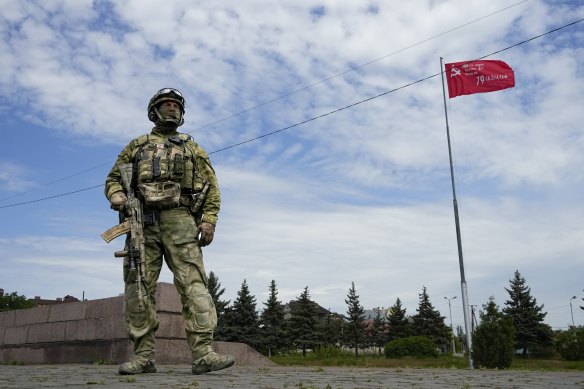 A Russian soldier on duty in the occupied Kherson district.