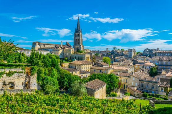 L'entreprise familiale a commencé comme un petit avant-poste commercial à Bordeaux avant de devenir l'un des plus grands négociants en vins d'Europe et brasseurs de bière en Afrique.