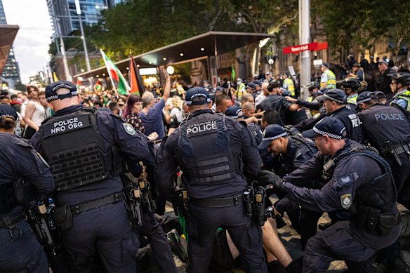 27 people were arrested at the protest, where several violent confrontations broke out.