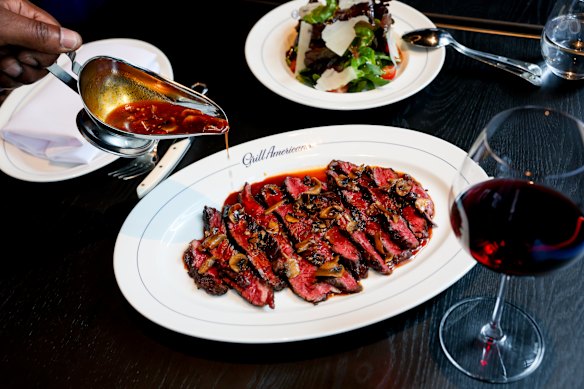 Bisteca funghi e cipolle.