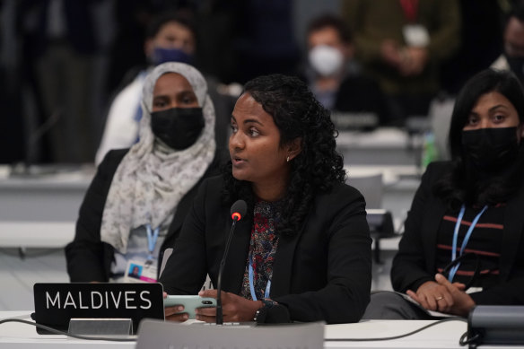Aminath Shauna, Maldives’ Minister of Environment, Climate Change and Technology, told the delegates: “Please do us the courtesy to acknowledge that it does not bring hope to our hearts.”