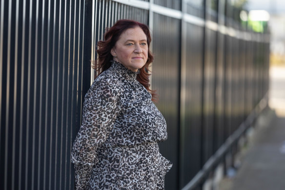 Dani Kelly used the sleuthing skills she saw on her favourite TV program to expose an online scammer.