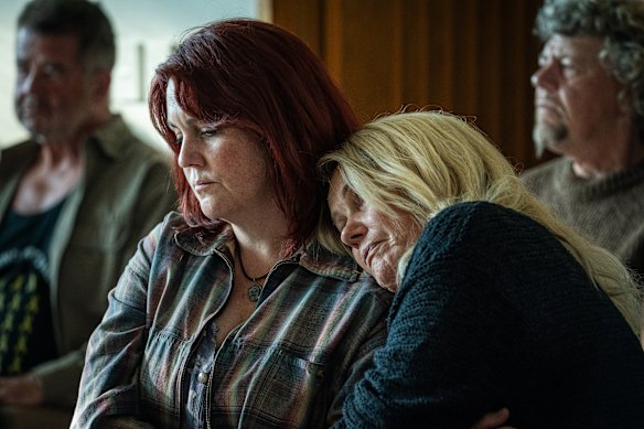 Melanie Lynskey and Robyn Malcolm in Pike River.