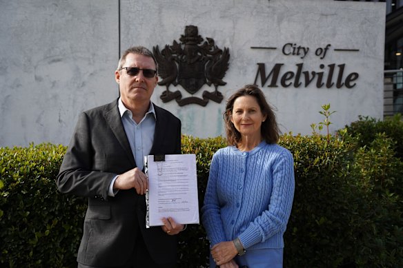 Bull Creek Leeming Community Action Group convenor Jason Meotti and Melville Tree Canopy Advocates convenor Esther Cole.