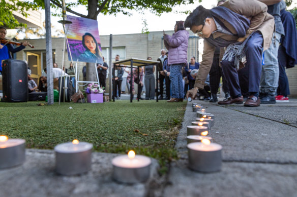 The Bendigo Filipino Foundation hold a prayer vigil for Longee Osias in Bendigo on Tuesday night.